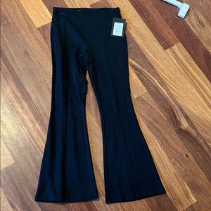 art class Black Flared Leggings